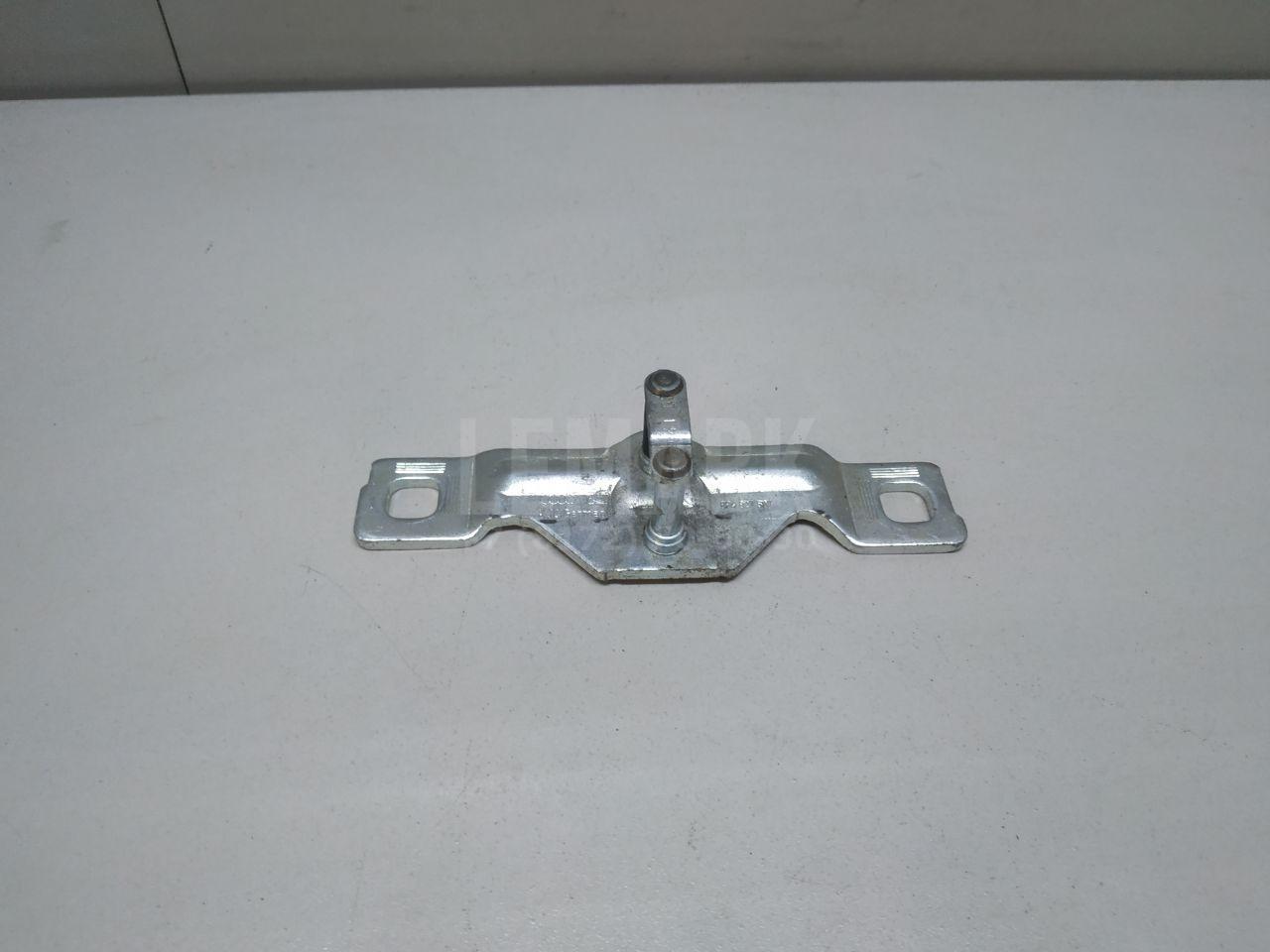 Ответная часть замка багажника 8P4827507 VAG