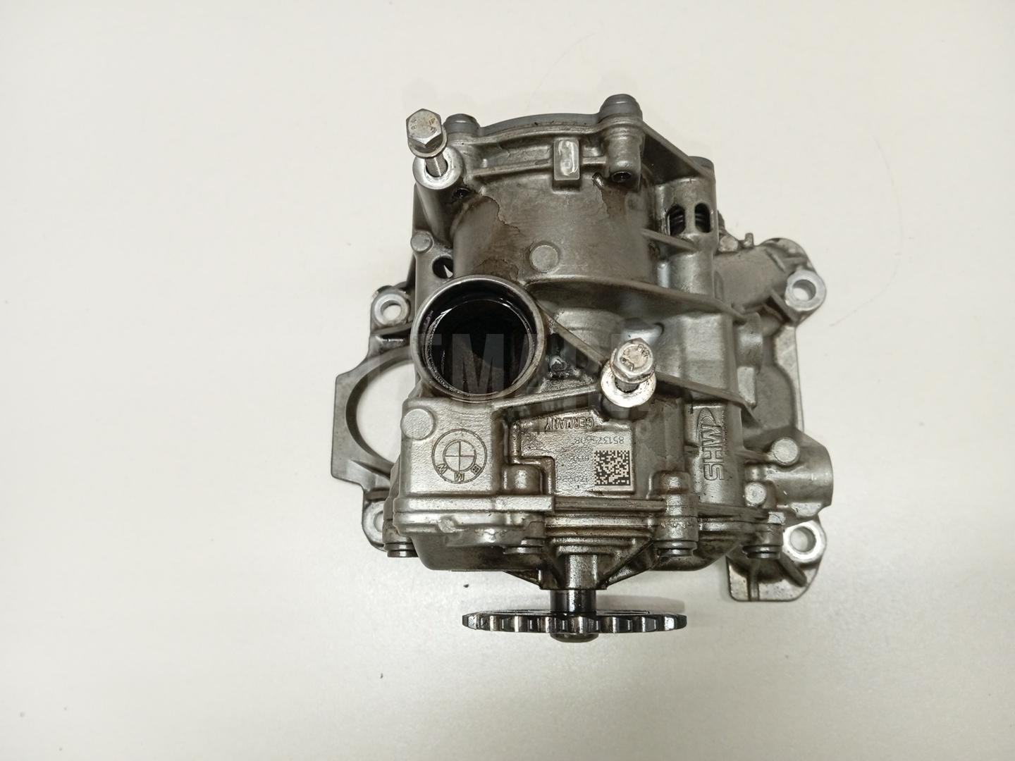 Насос масляный для  Audi V8 1988-1994