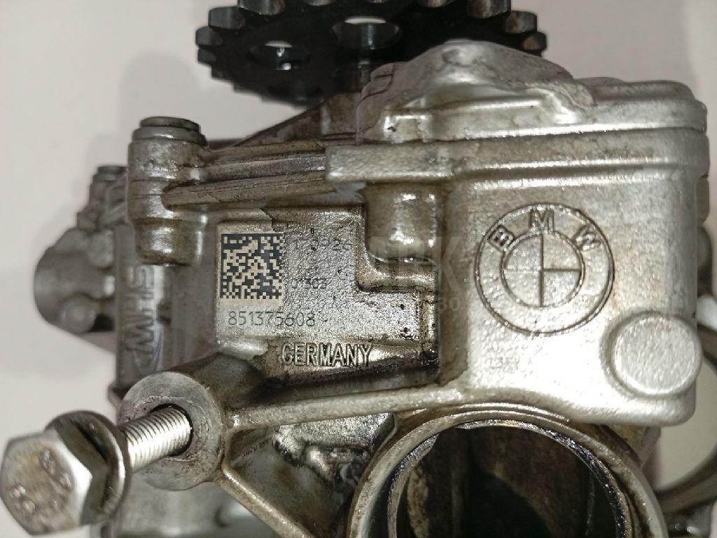 Насос масляный для  Audi V8 1988-1994