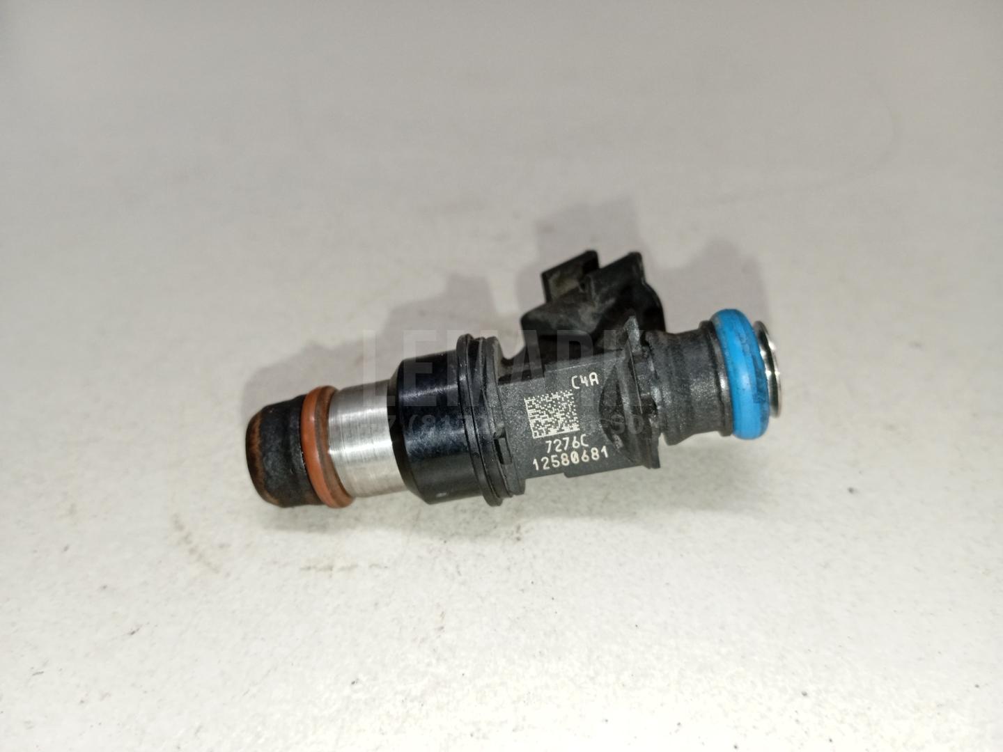 Форсунка инжекторная электрическая для  Audi V8 1988-1994
