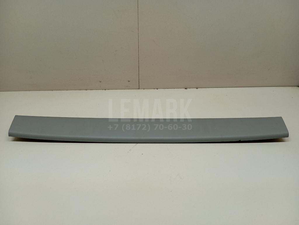 Обшивка двери багажника 6793942020B0 Toyota