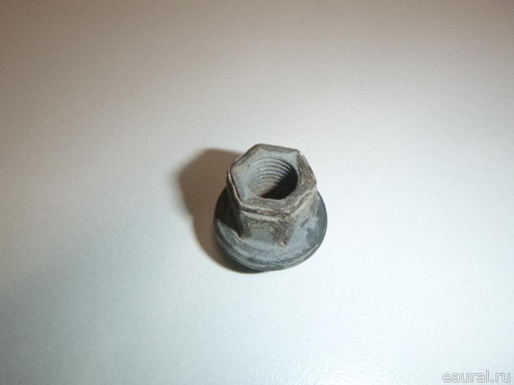 Гайка колеса