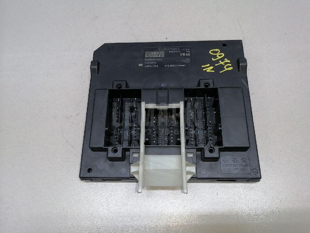 Блок комфорта 5Q0937084ABZ00 VAG