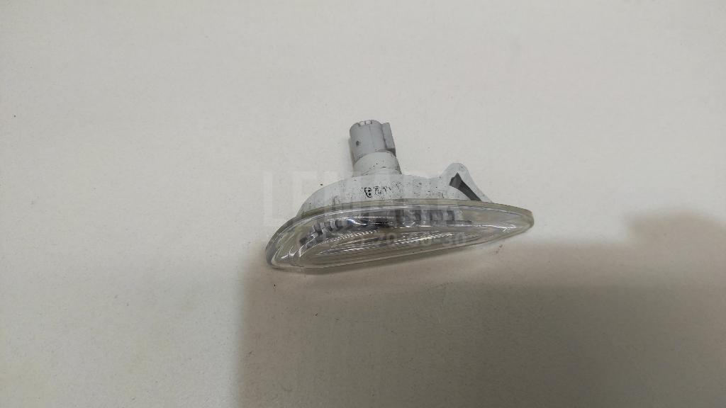 Повторитель на крыло левый 923031R000 Hyundai-Kia