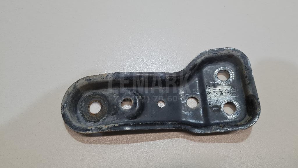 Кронштейн передней балки 5Q0199517E VAG