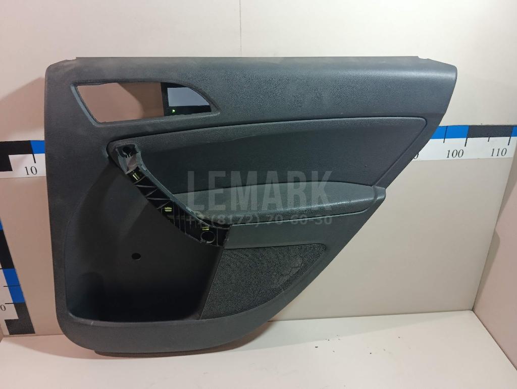 Обшивка двери задней правой 5L0867212 VAG