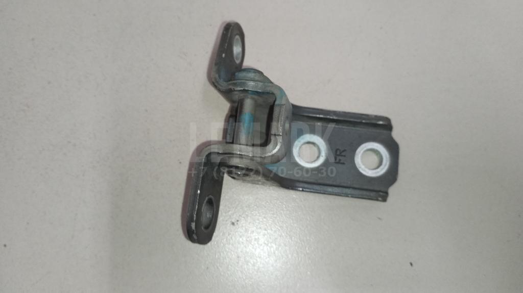 Петля двери 793202V000 Hyundai-Kia