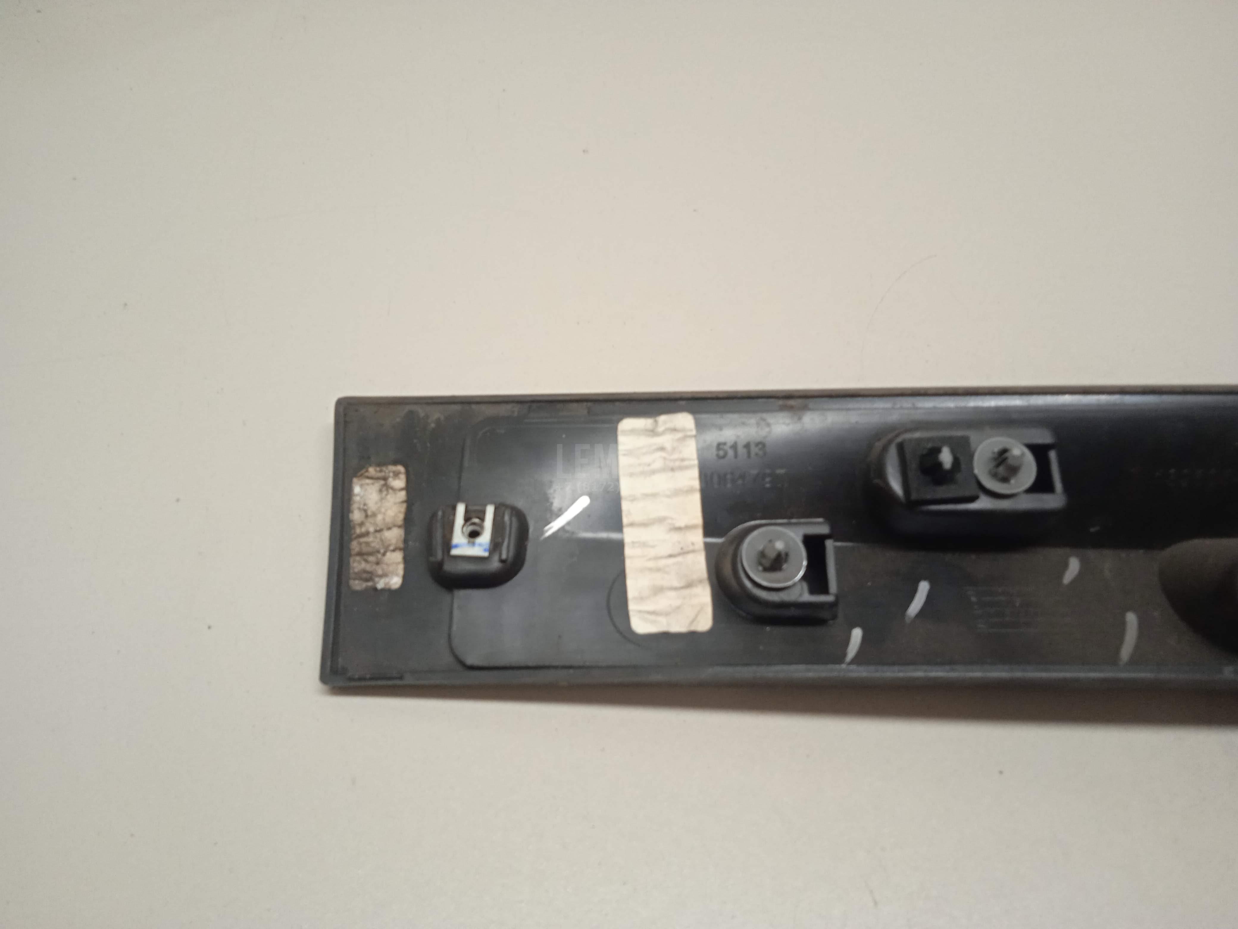 Накладка двери задней левой для  BMW 7-serie F01/F02 2008-2015