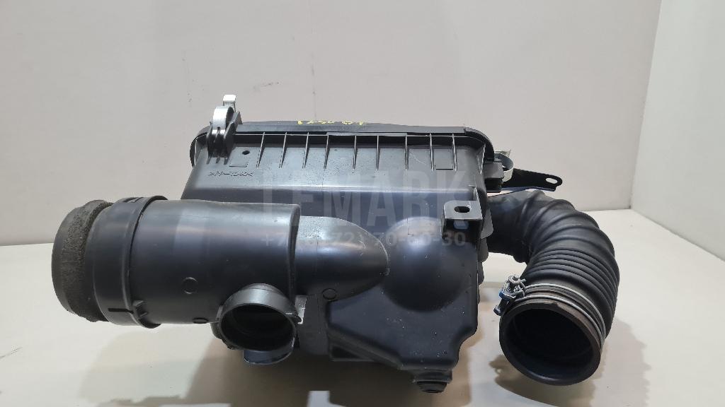 Корпус воздушного фильтра 177001B060 Toyota