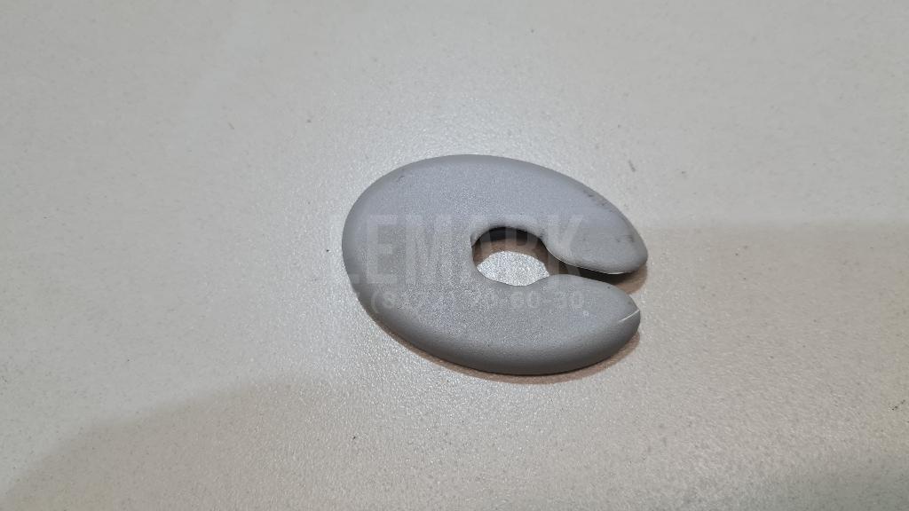 Накладка (кузов внутри) 7431760020B1 Toyota
