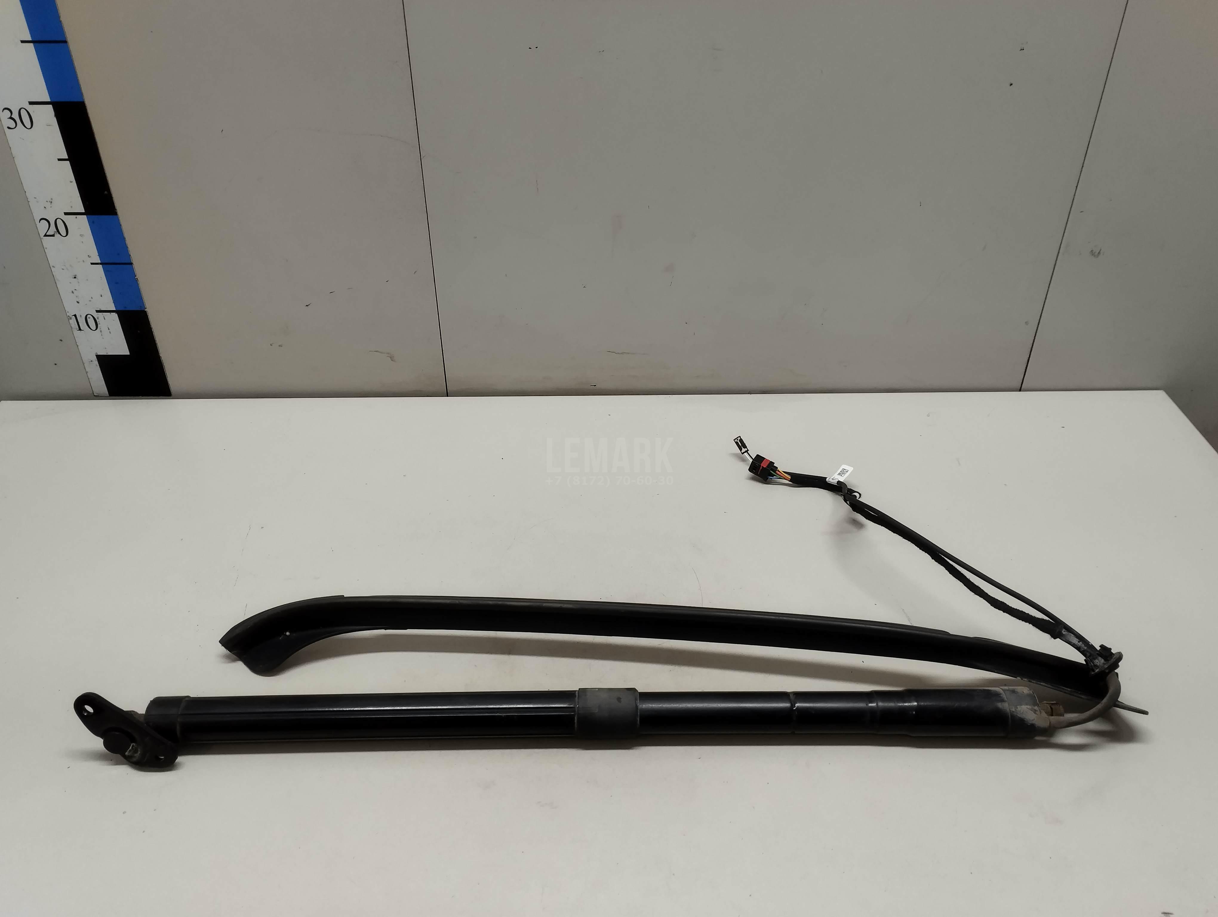 Амортизатор двери багажника 7P6827851DIIT VAG