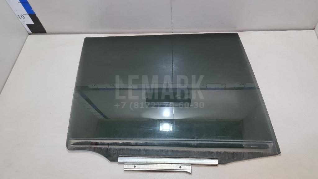 Стекло двери задней правой 6810360390 Toyota