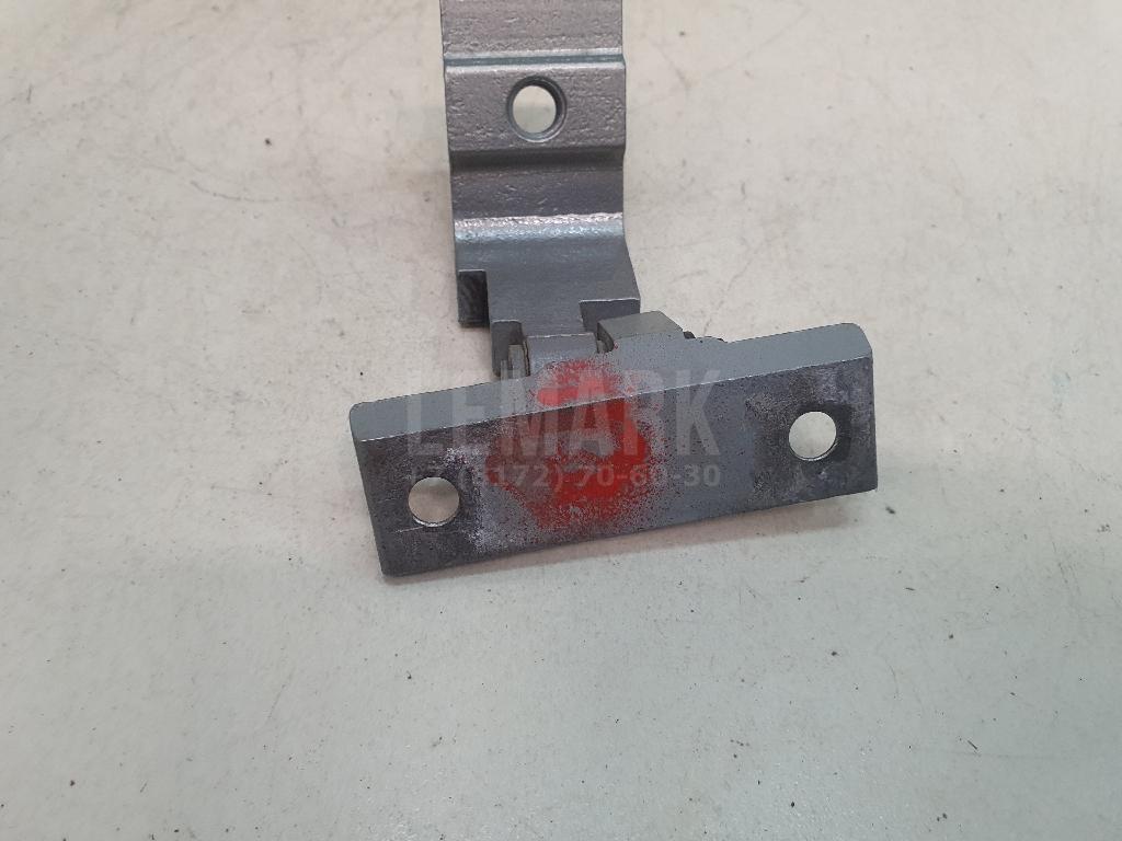 Петля двери задней левой нижняя для  Fiat Sedici 2007-2014