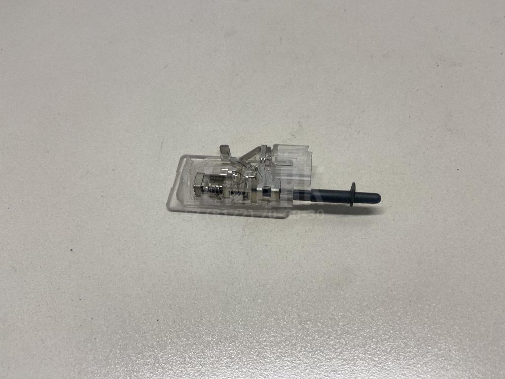 Плафон салонный 13577963 GM