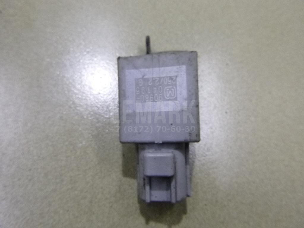 Конденсатор 9098004195 Toyota