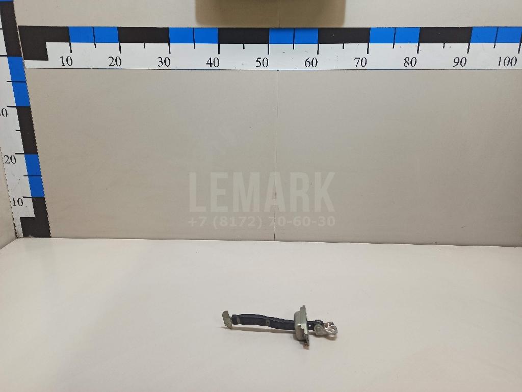 Ограничитель двери 686300R031 Toyota
