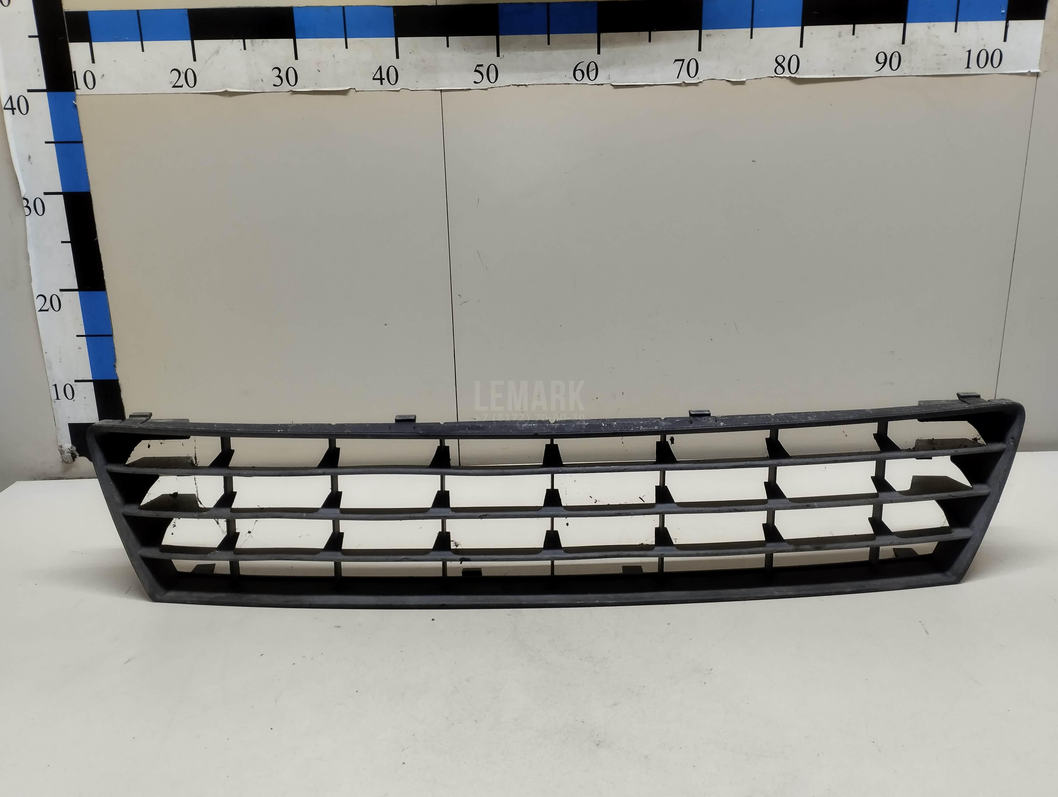Решетка в бампер центральная 5M08536779B9 VAG