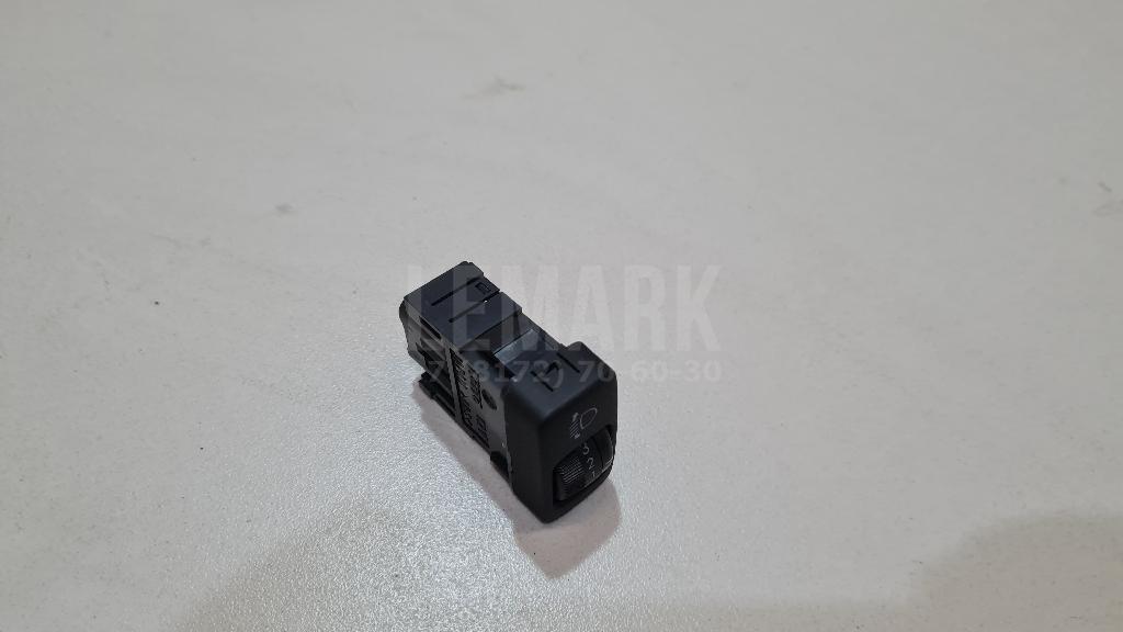 Кнопка корректора фар 8415253020 Toyota