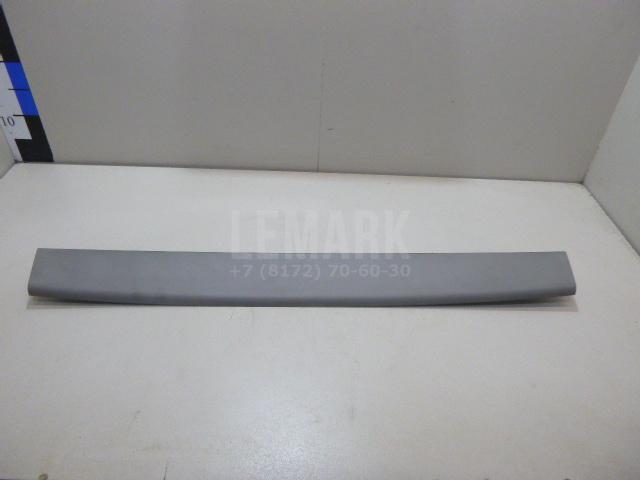 Обшивка двери багажника 6793942020B0 Toyota