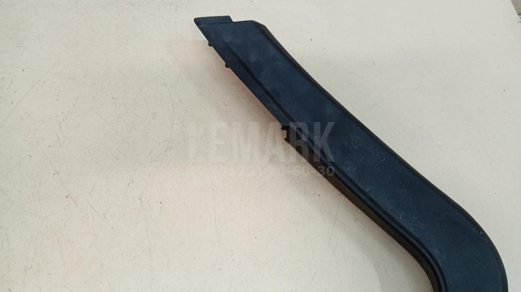 Уплотнитель стекла двери для  BMW 7-serie E65/E66 2001-2008