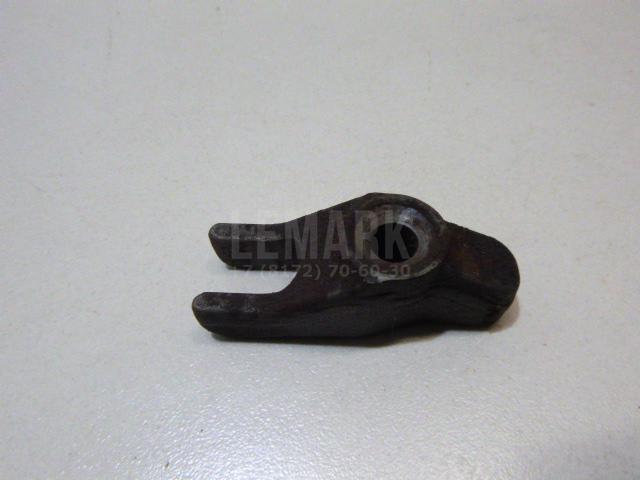 Кронштейн форсунки 338142F000 Hyundai-Kia