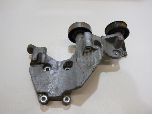 Кронштейн кондиционера 252852F300 Hyundai-Kia