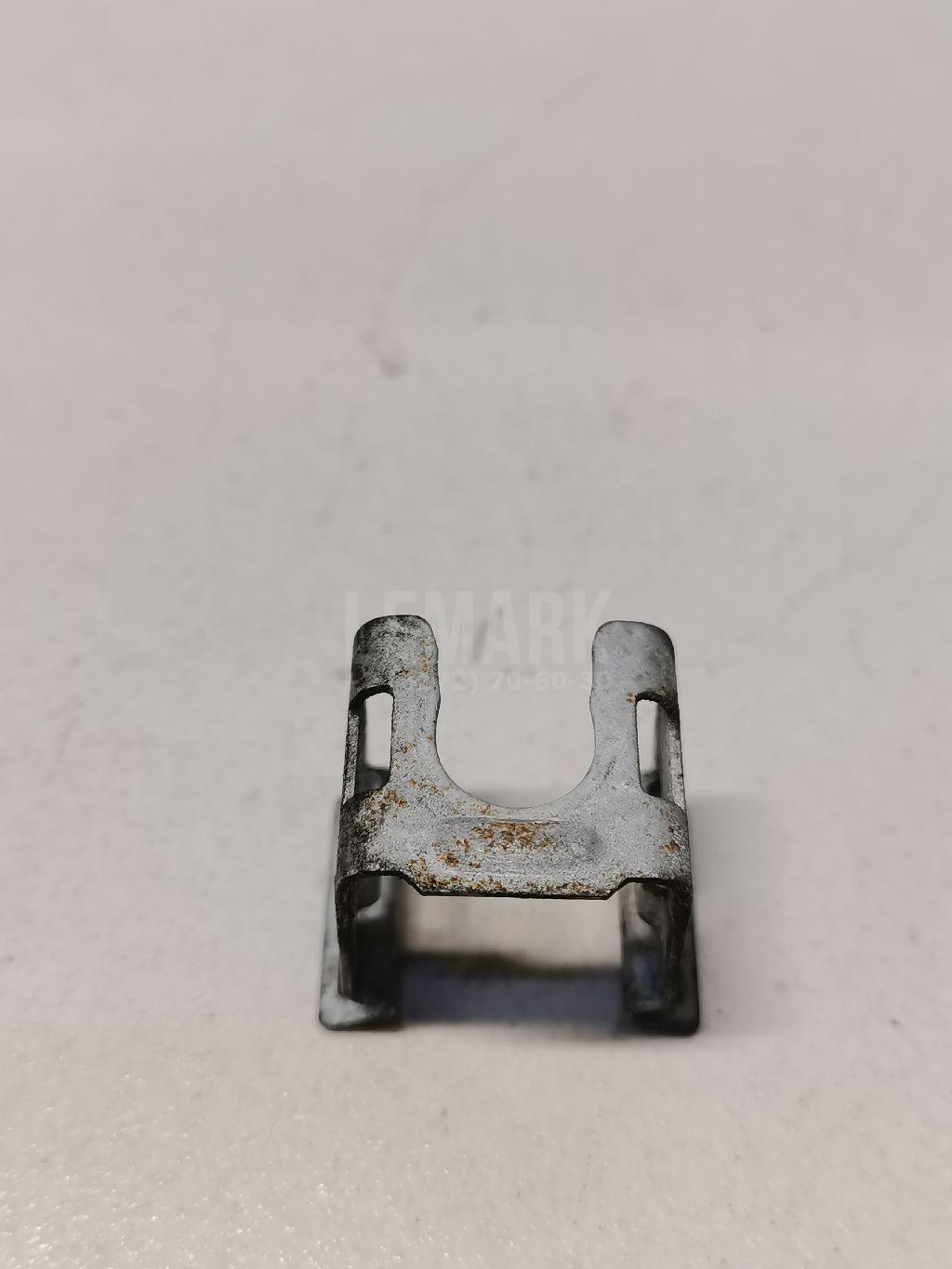 Крепеж форсунки 1429835 Ford