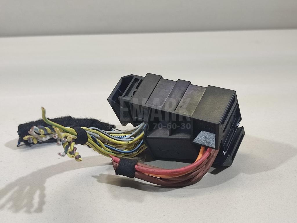 Корпус розетки для  BMW 5-serie G30/G31/F90 2017-2023