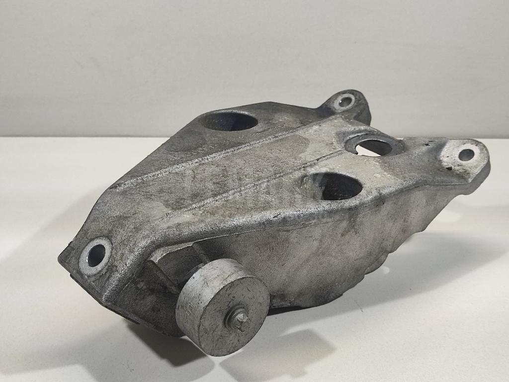 Кронштейн двигателя левый для  Audi A3 (8L1) 1996-2003
