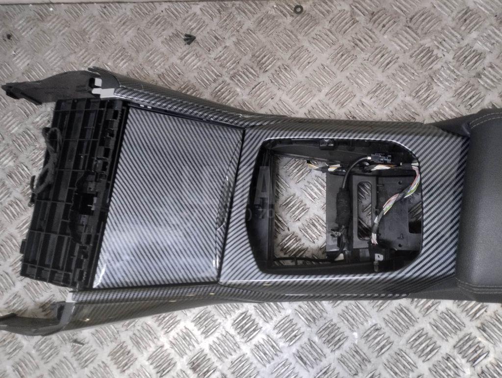 Консоль для  Audi A3 (8Y) 2020