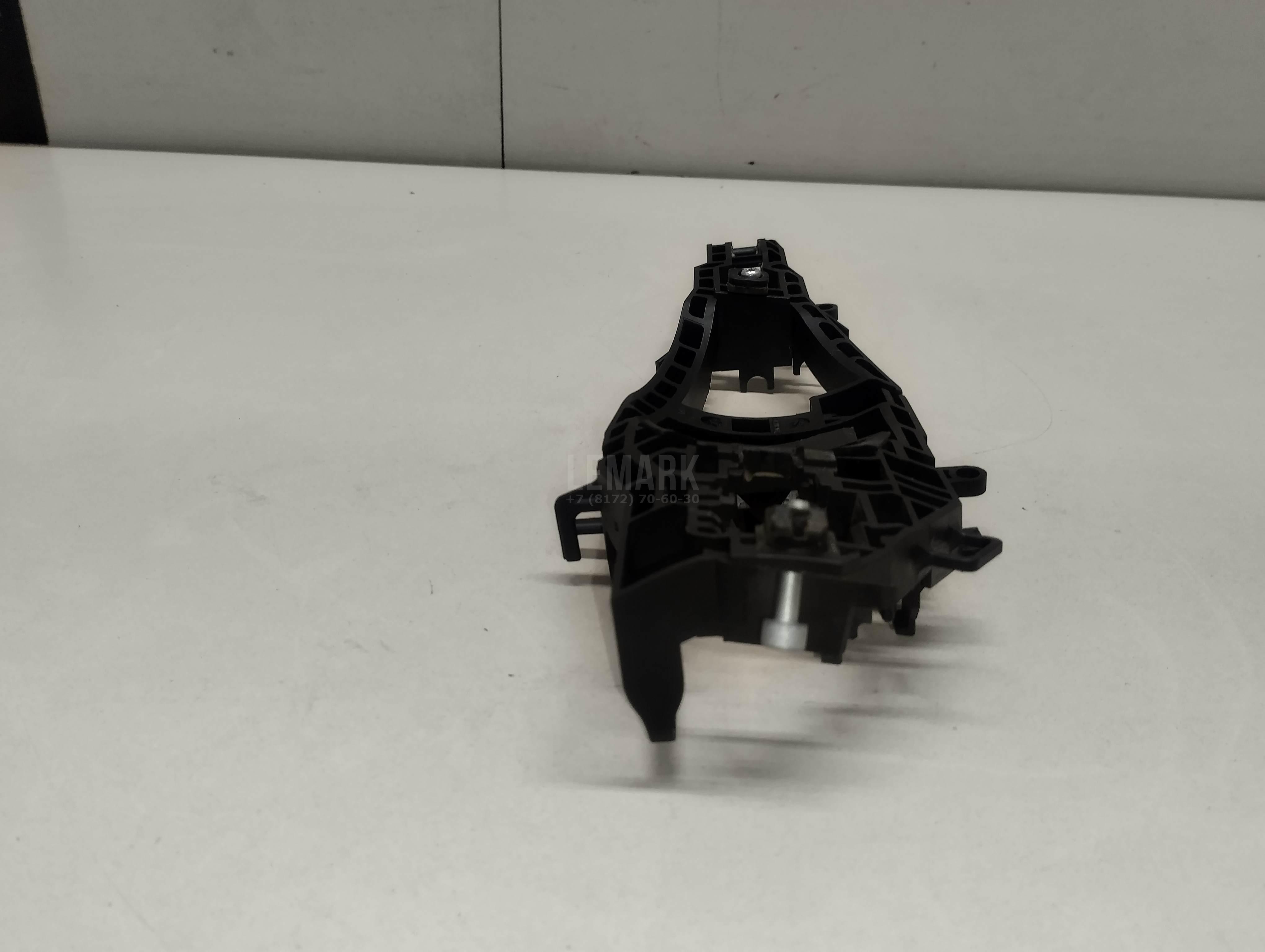 Кронштейн ручки для  BMW 5-serie E60/E61 2003-2009