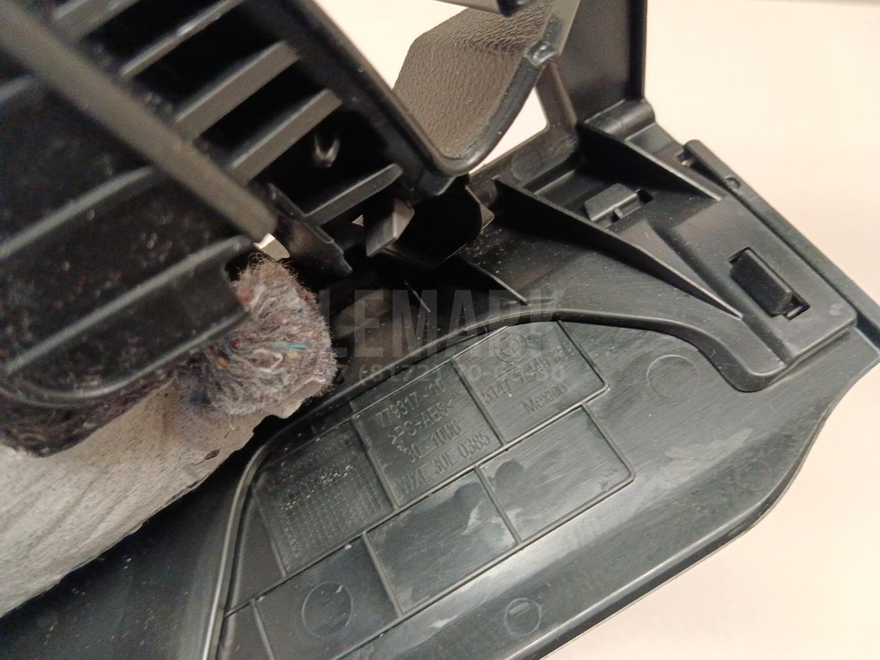 Держатель задней полки для  Audi A4 [B5] 1994-2001