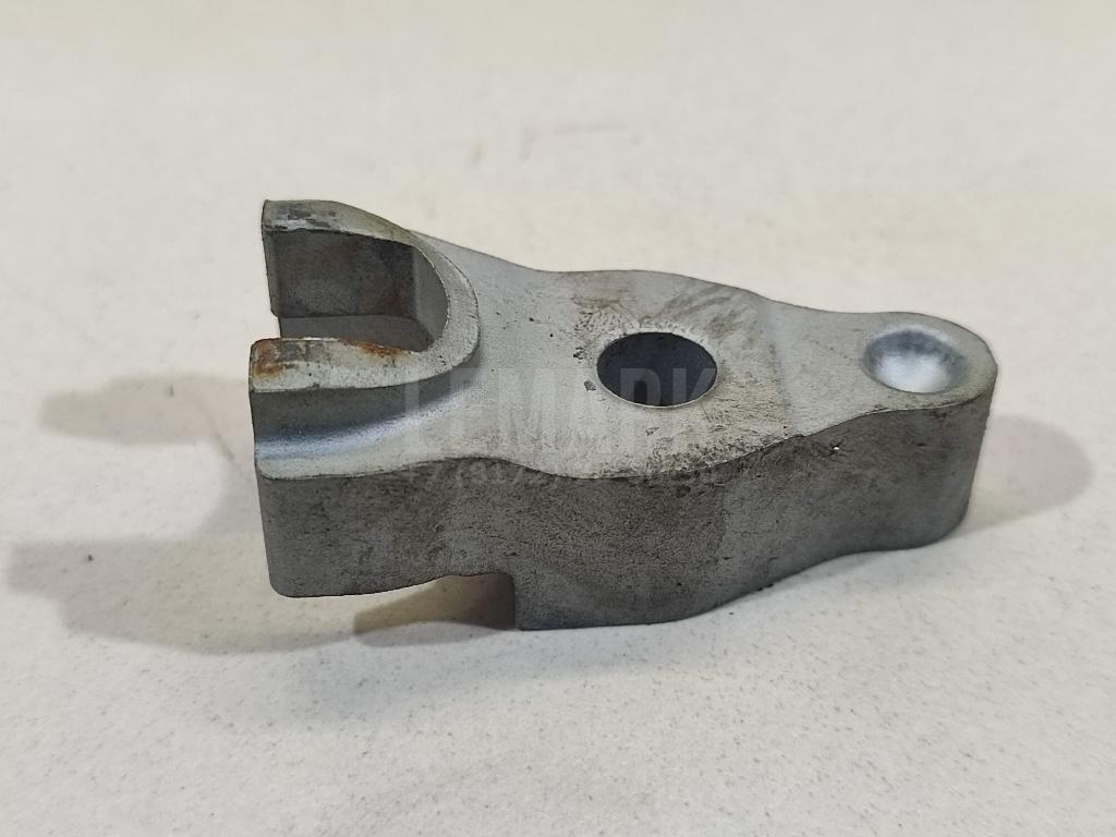 Кронштейн форсунки для  BMW 4-serie F32/F33/F82 2012-2020