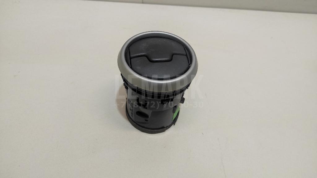 Дефлектор воздушный 68760JD10A Nissan