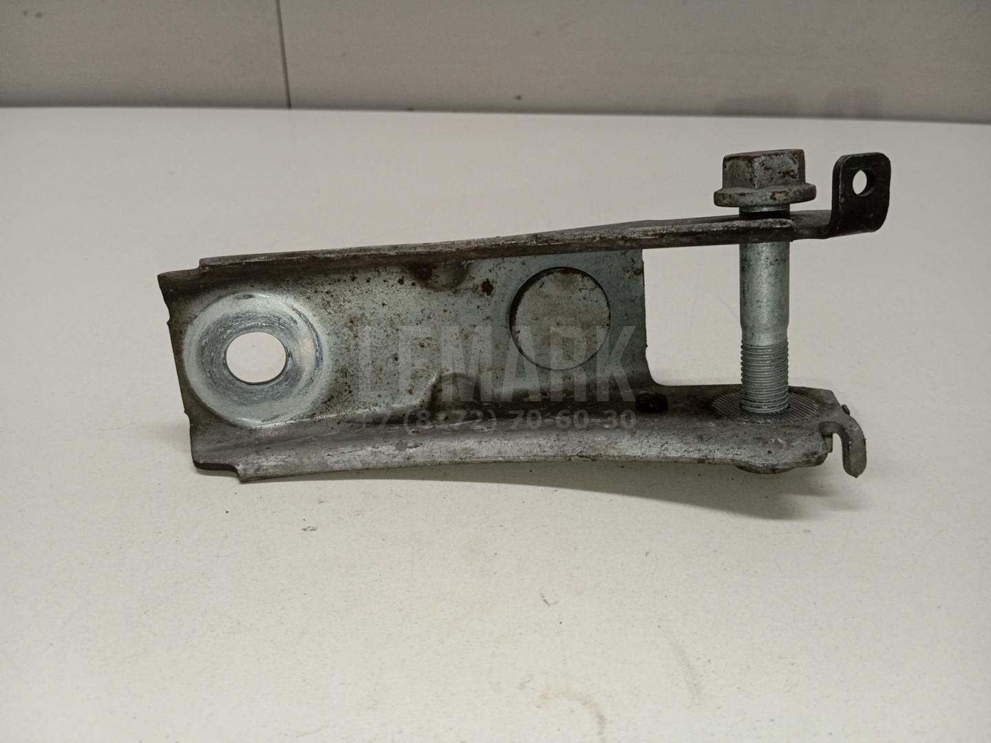 Кронштейн задней балки для  BMW X5 E70 2007-2013