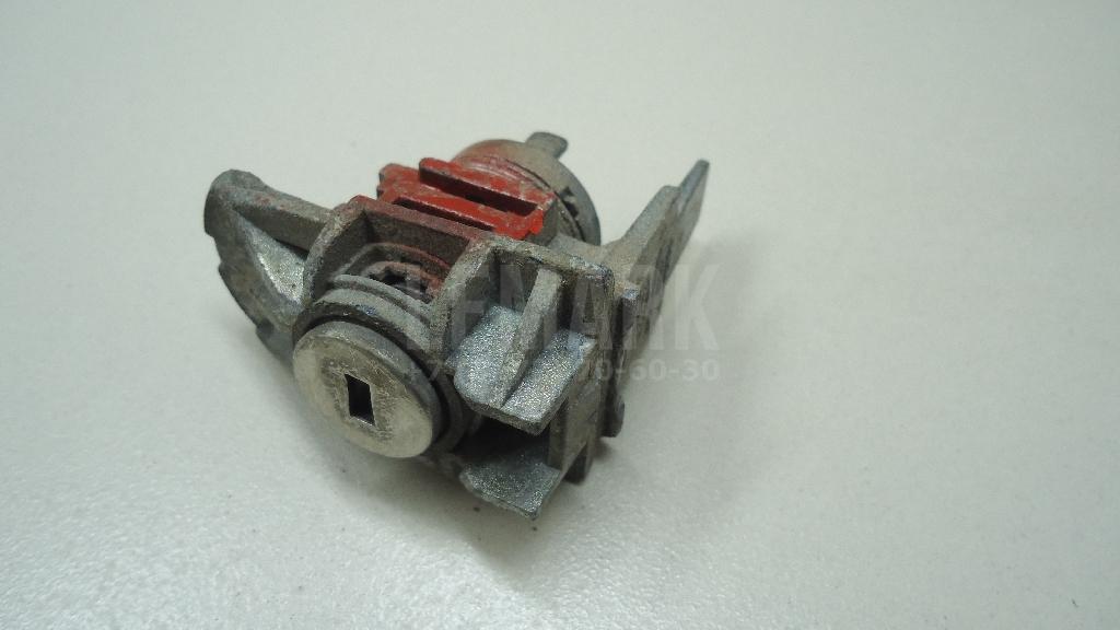 Вставка замка двери 1552849 Ford