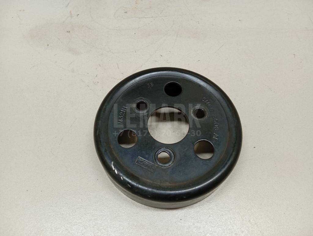 Шкив водяного насоса (помпы) LR025020 Land Rover