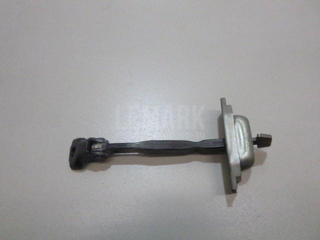 Ограничитель двери 686300R020 Toyota