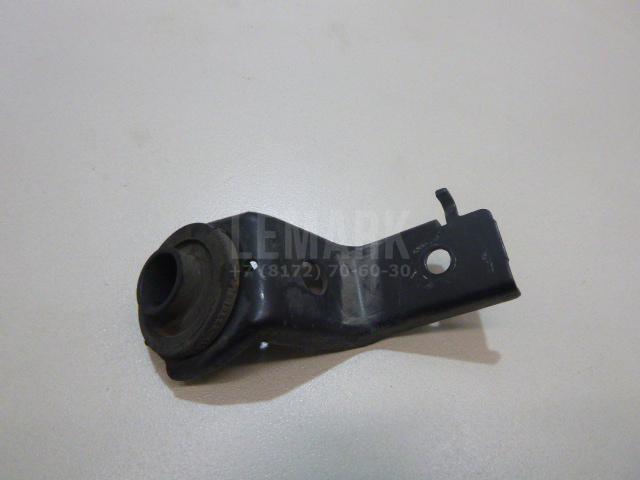 Кронштейн радиатора 165330H030 Toyota