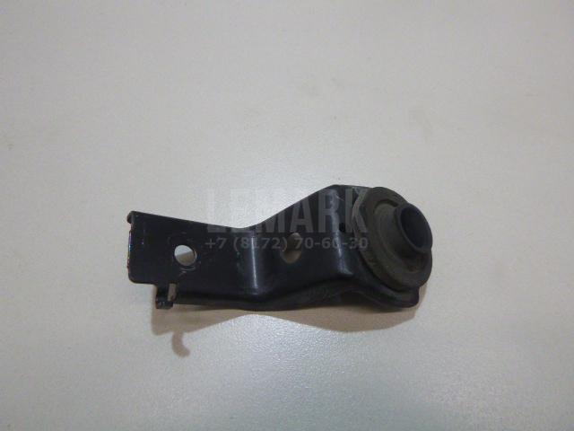 Кронштейн радиатора 165330H030 Toyota