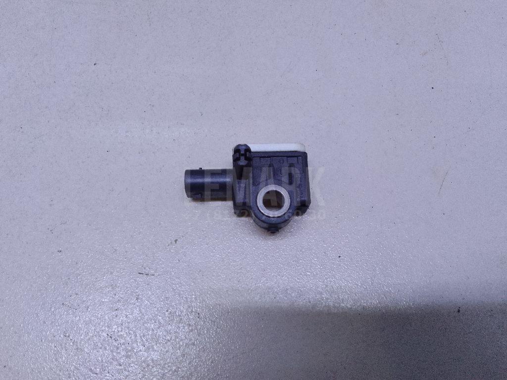 Датчик AIR BAG 7P0959651 VAG