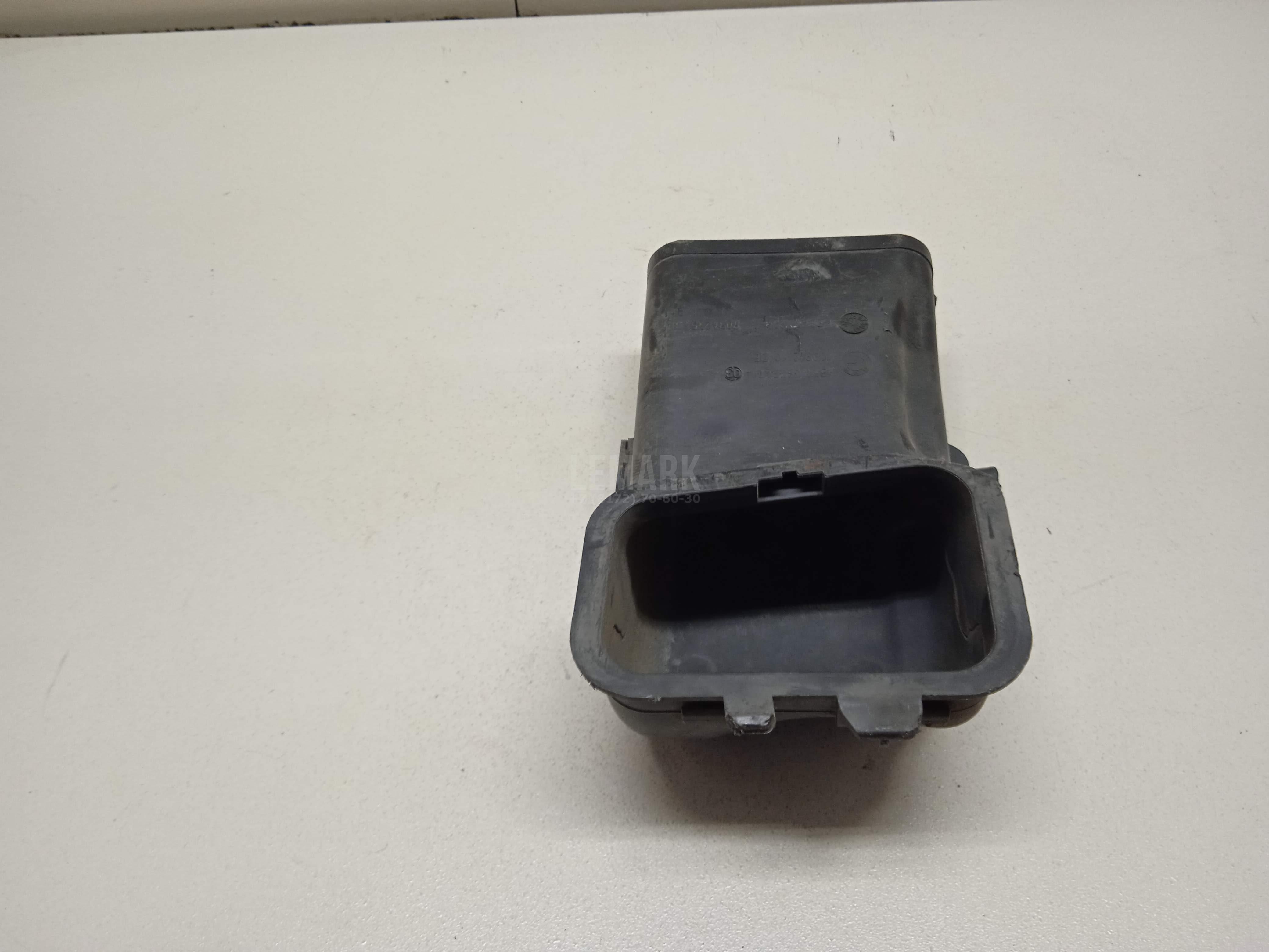 Воздухозаборник (наружный) для  BMW 7-serie F01/F02 2008-2015
