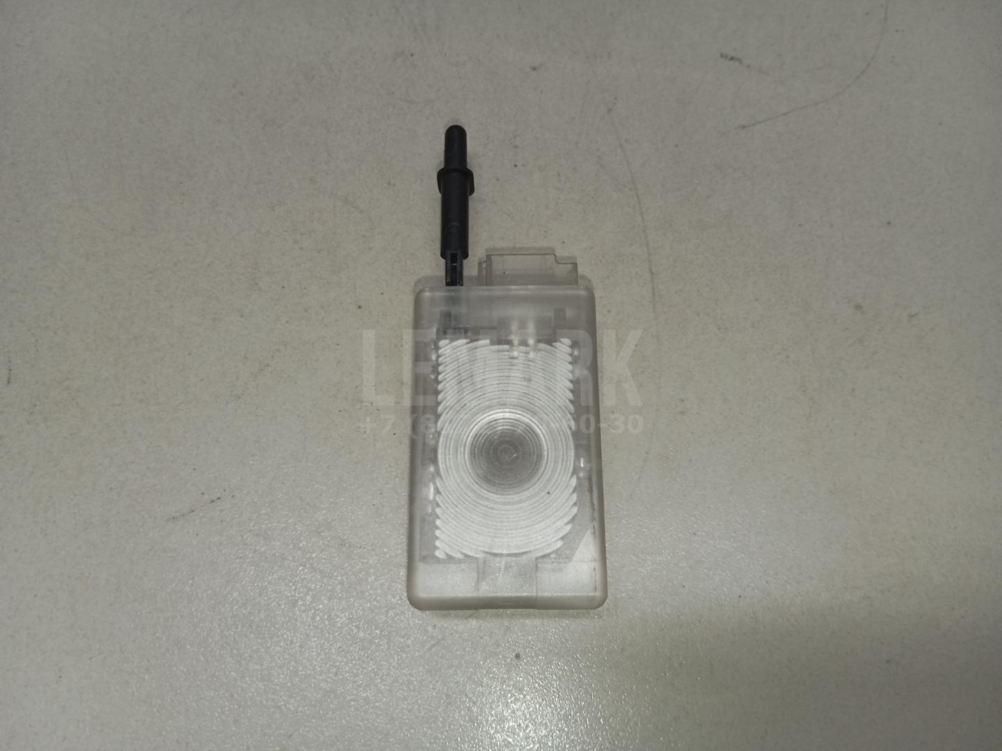 Плафон салонный 13577963 GM