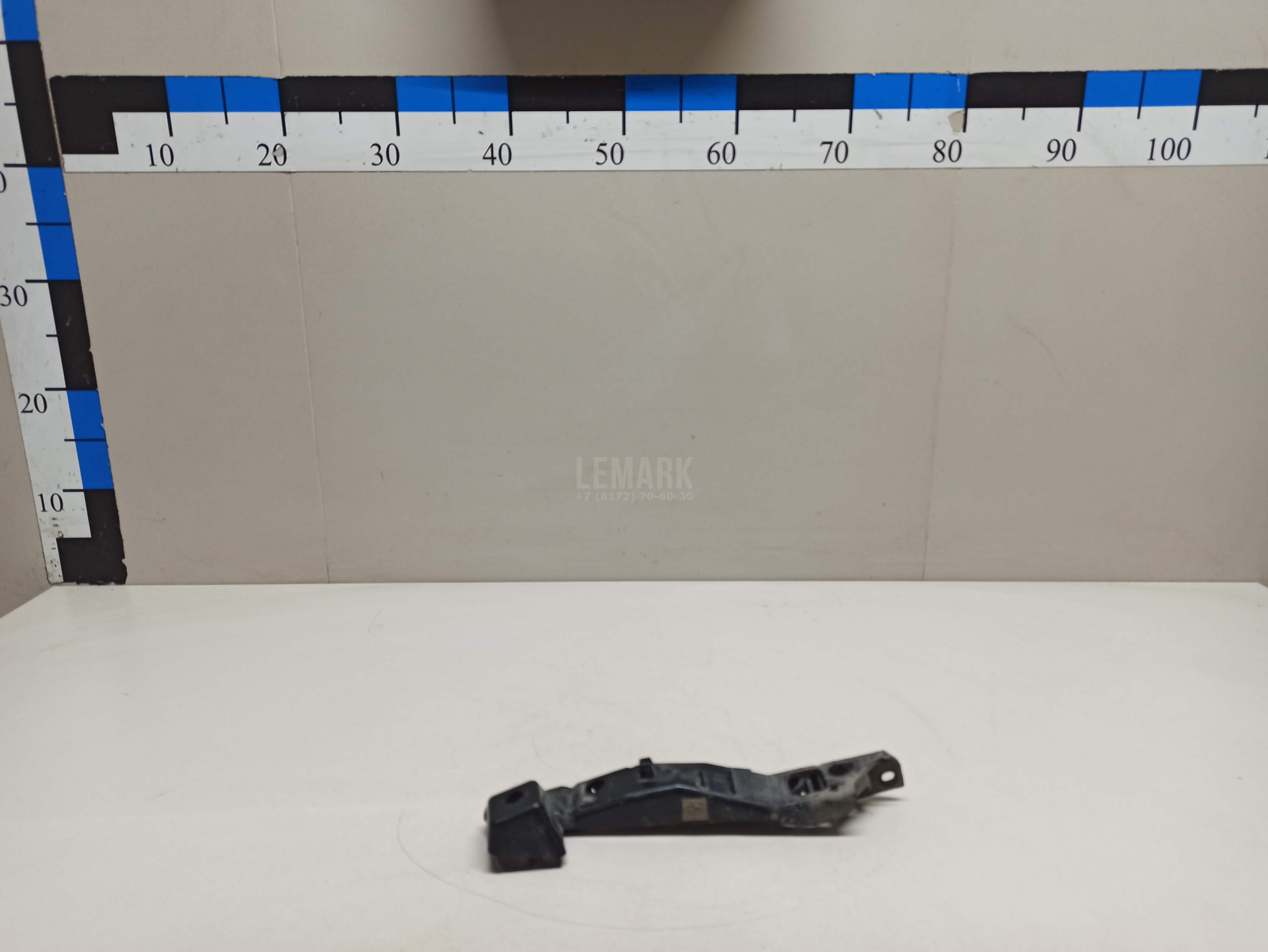 Кронштейн переднего бампера правый 865141H500 Hyundai-Kia
