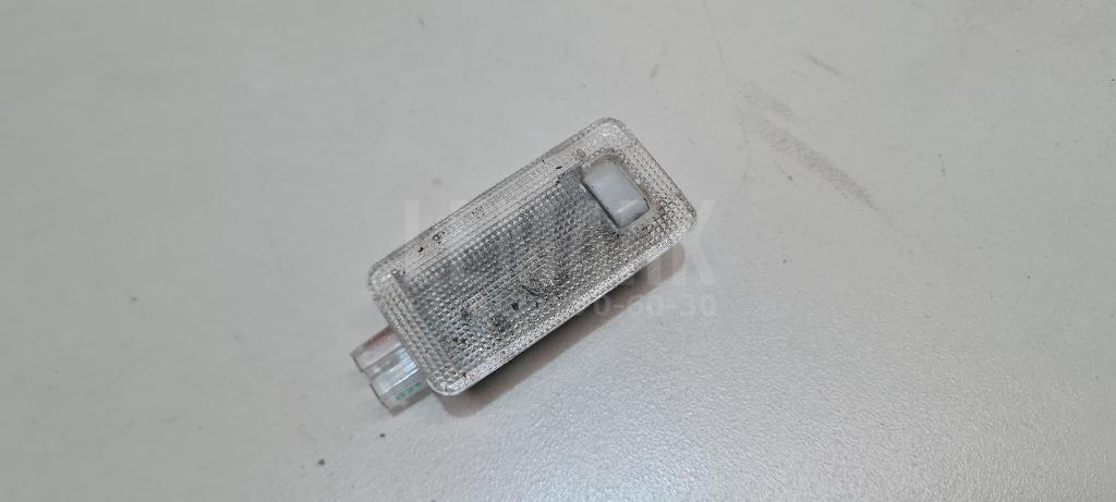 Плафон салонный 8125048010 Toyota