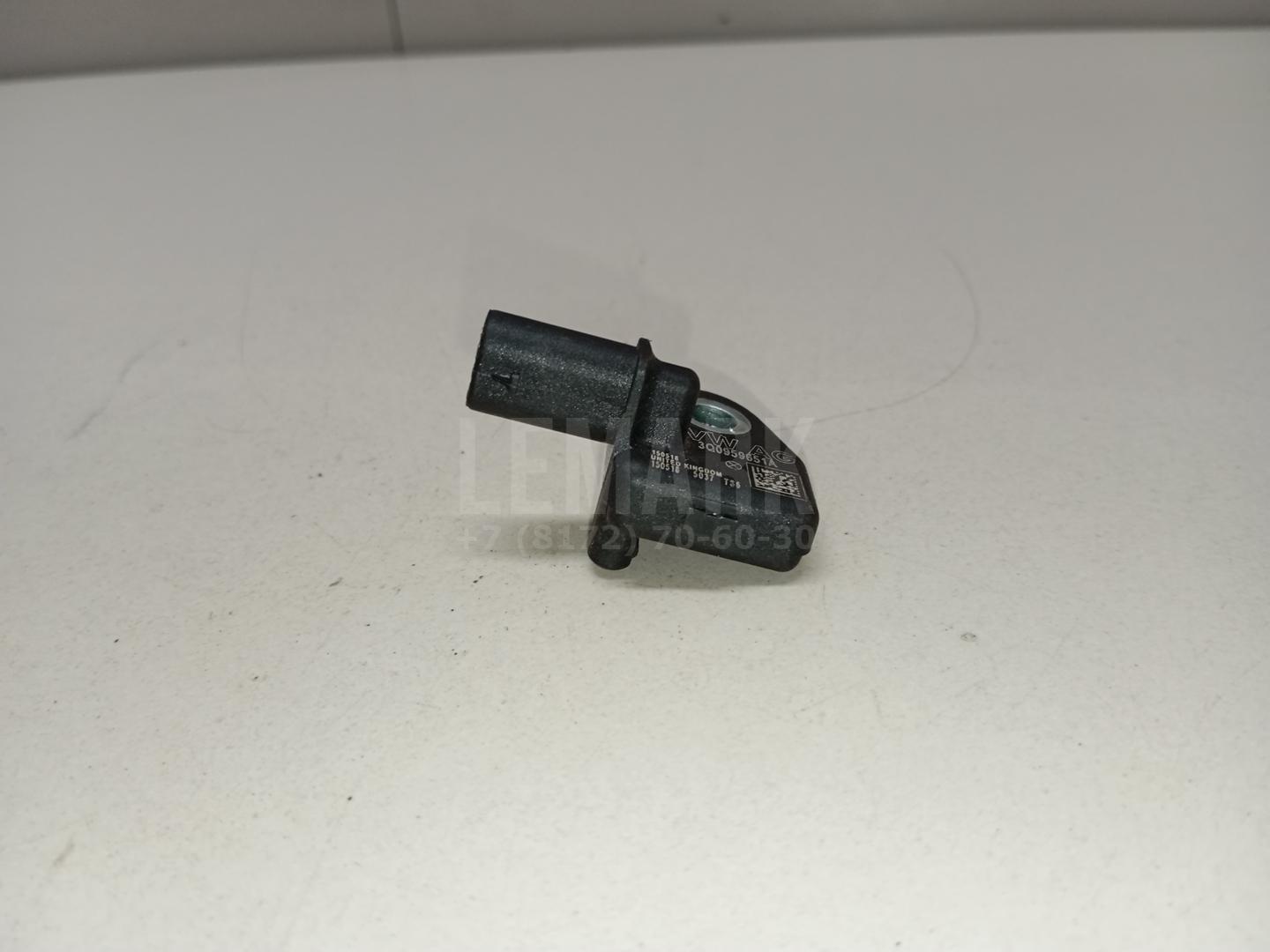 Датчик AIR BAG 3Q0959651A VAG