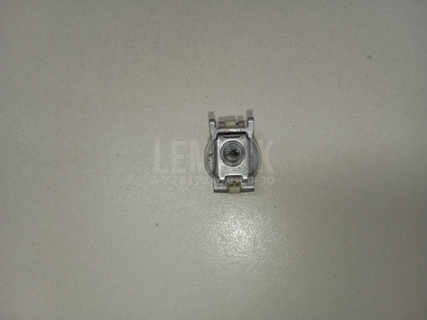Крепеж фары для  Audi Allroad quattro 2000-2005