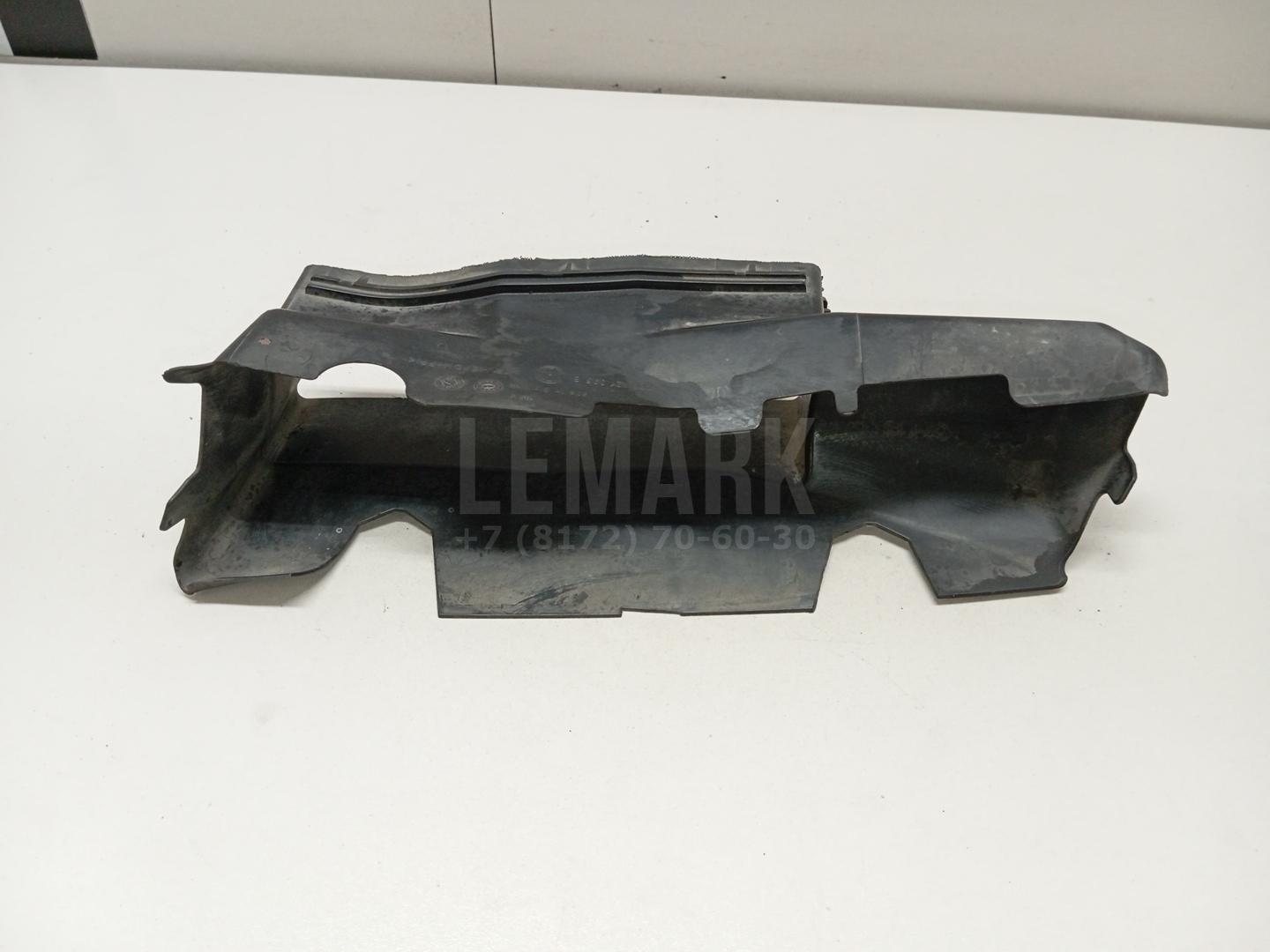 Воздухозаборник (внутри) 7P6121395B VAG