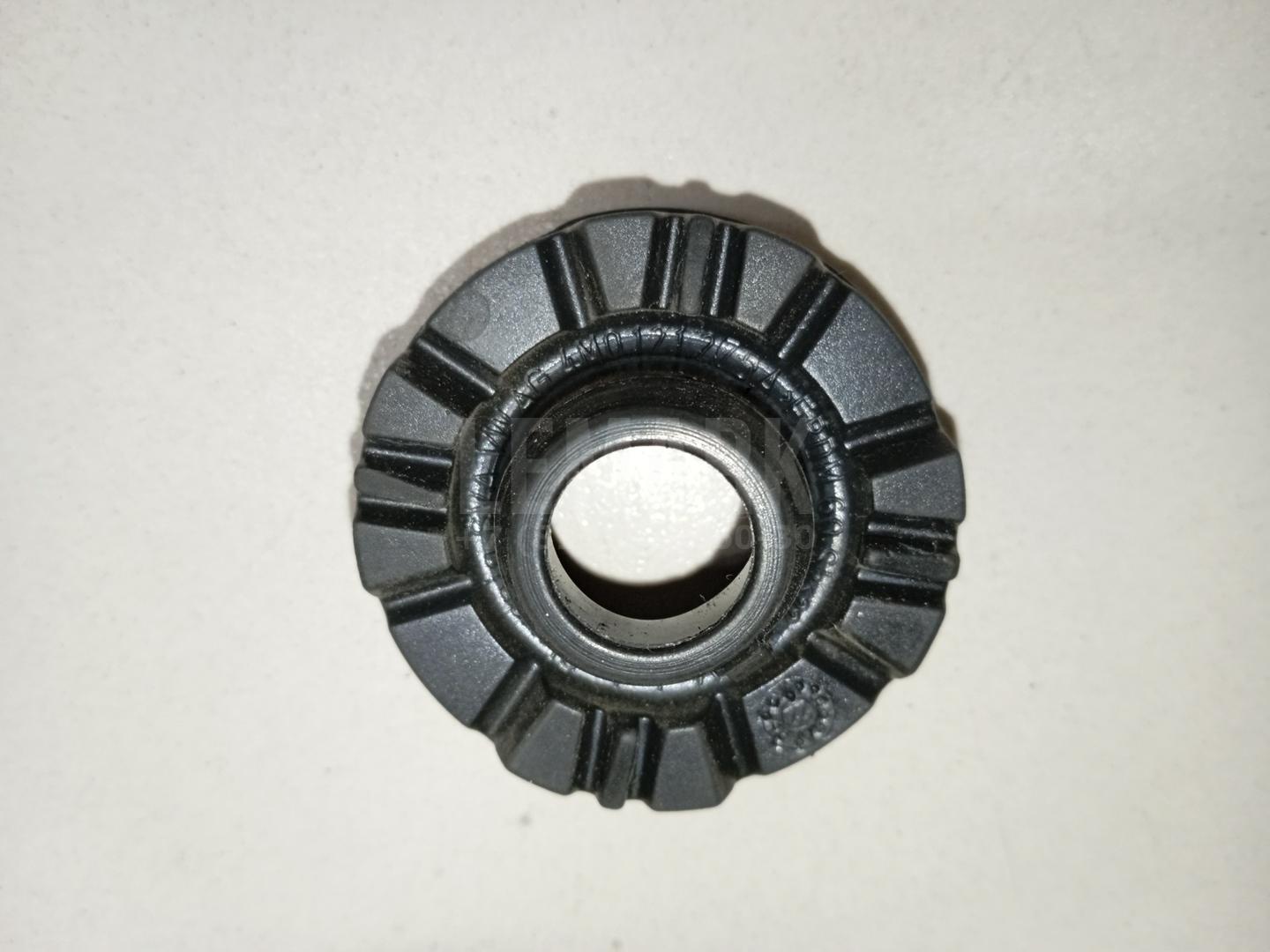 Подушка радиатора для  BMW X3 E83 2004-2010