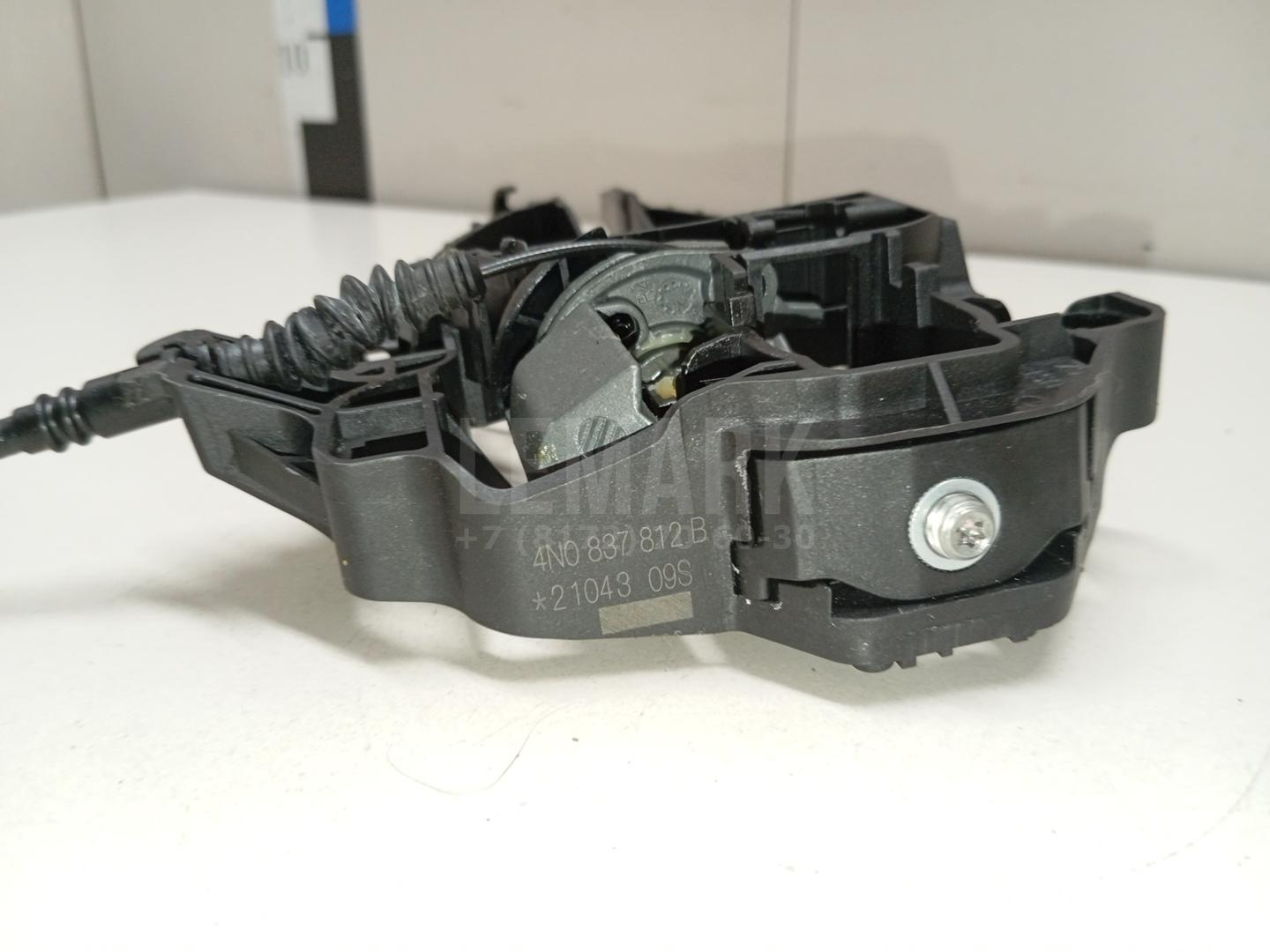 Кронштейн ручки для  BMW 3-serie E90/E91 2005-2012